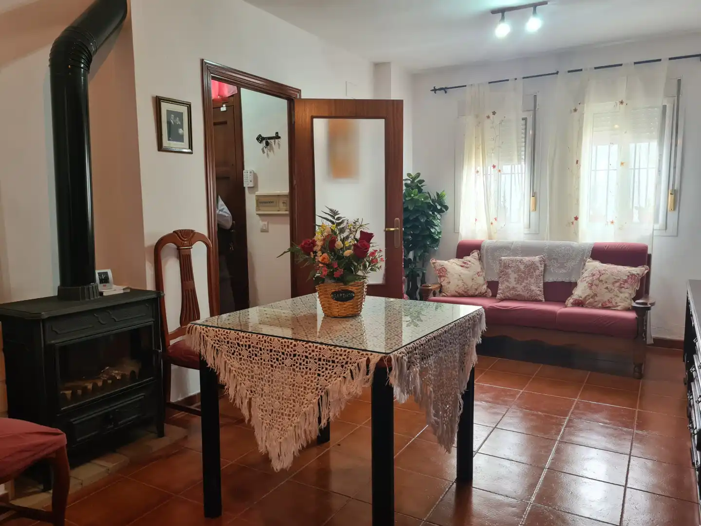 Sala de estar de Casa adosada en venta en Higuera de la Sierra con Aire acondicionado, Terraza y Trastero
