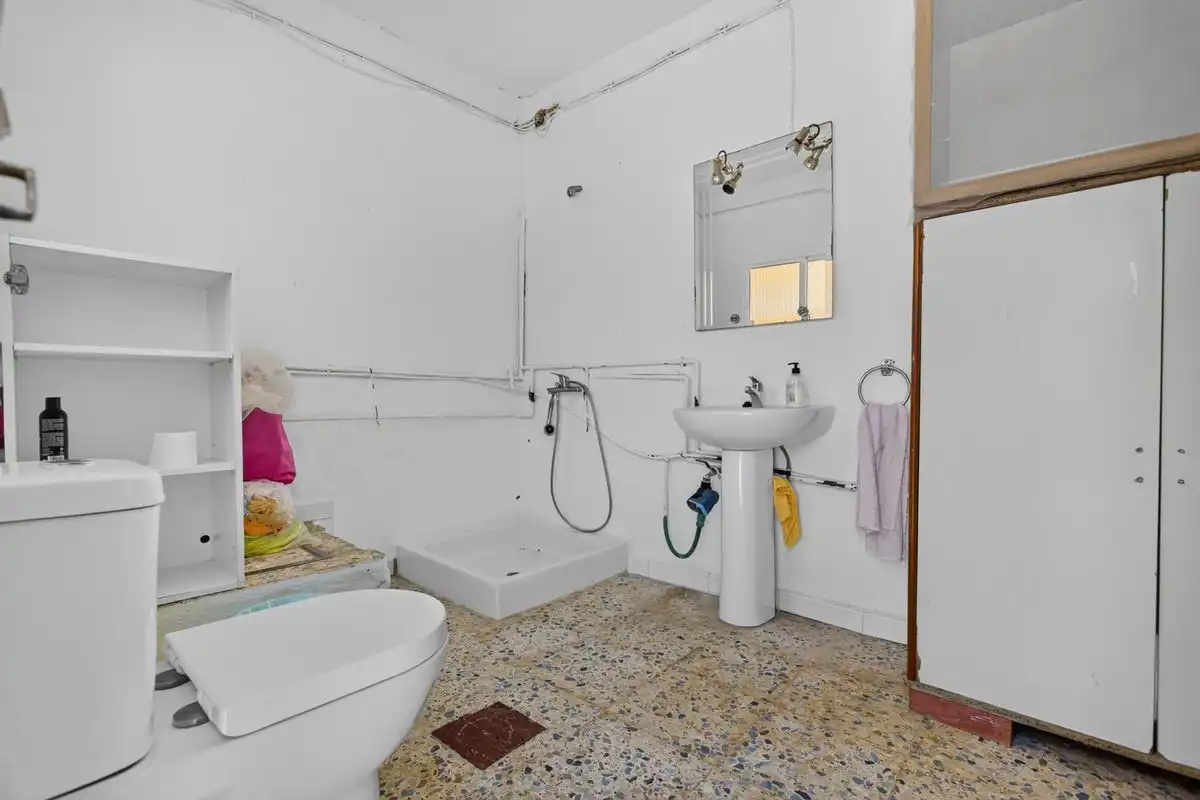 Bany de Casa o xalet en venda en Carmona amb Aire condicionat, Calefacció i Jardí privat