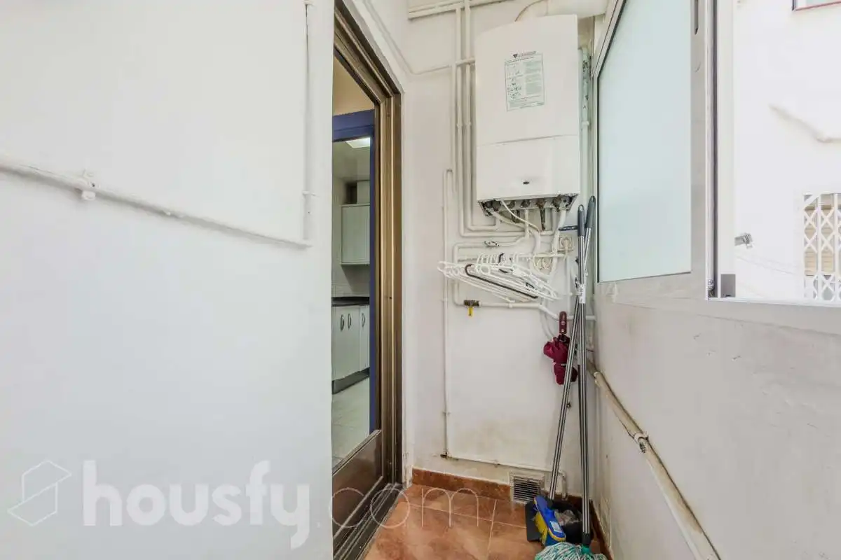 Piso en venta en Barcelona con Aire acondicionado, Calefacción y Balcón