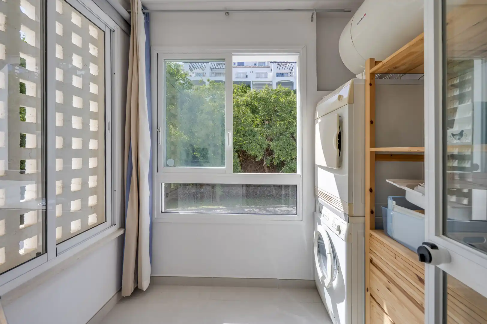 Balcony of Apartments for sale in Benahavís  with Air Conditioner, Terrace and Storage room