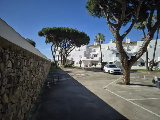 Vista exterior de Apartament en venda en Chiclana de la Frontera amb Terrassa, Moblat i Piscina comunitària