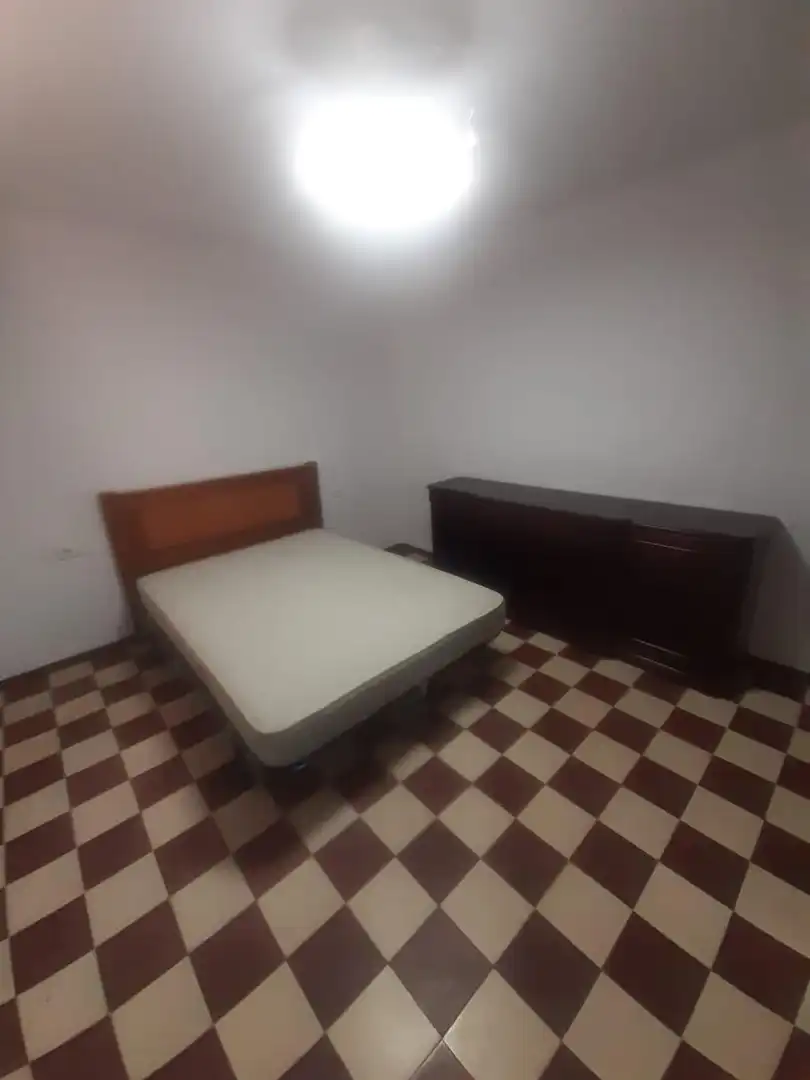 Habitación de Apartamento de alquiler en Utrera con Amueblado