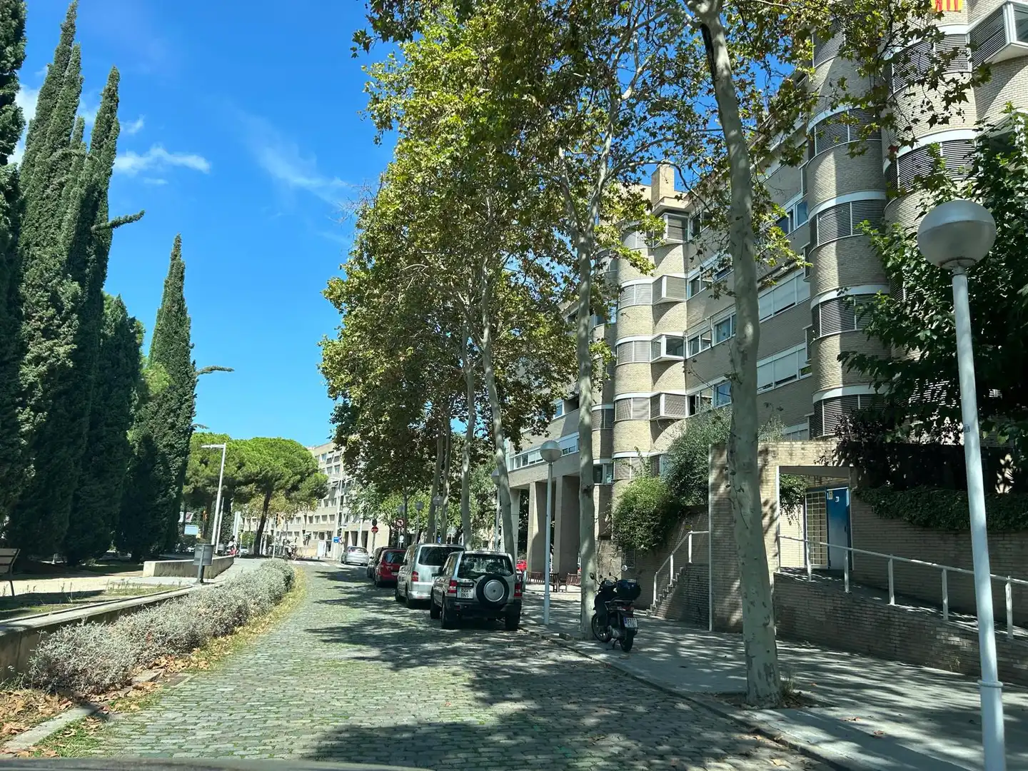 Vista exterior de Garatge en venda en Barcelona