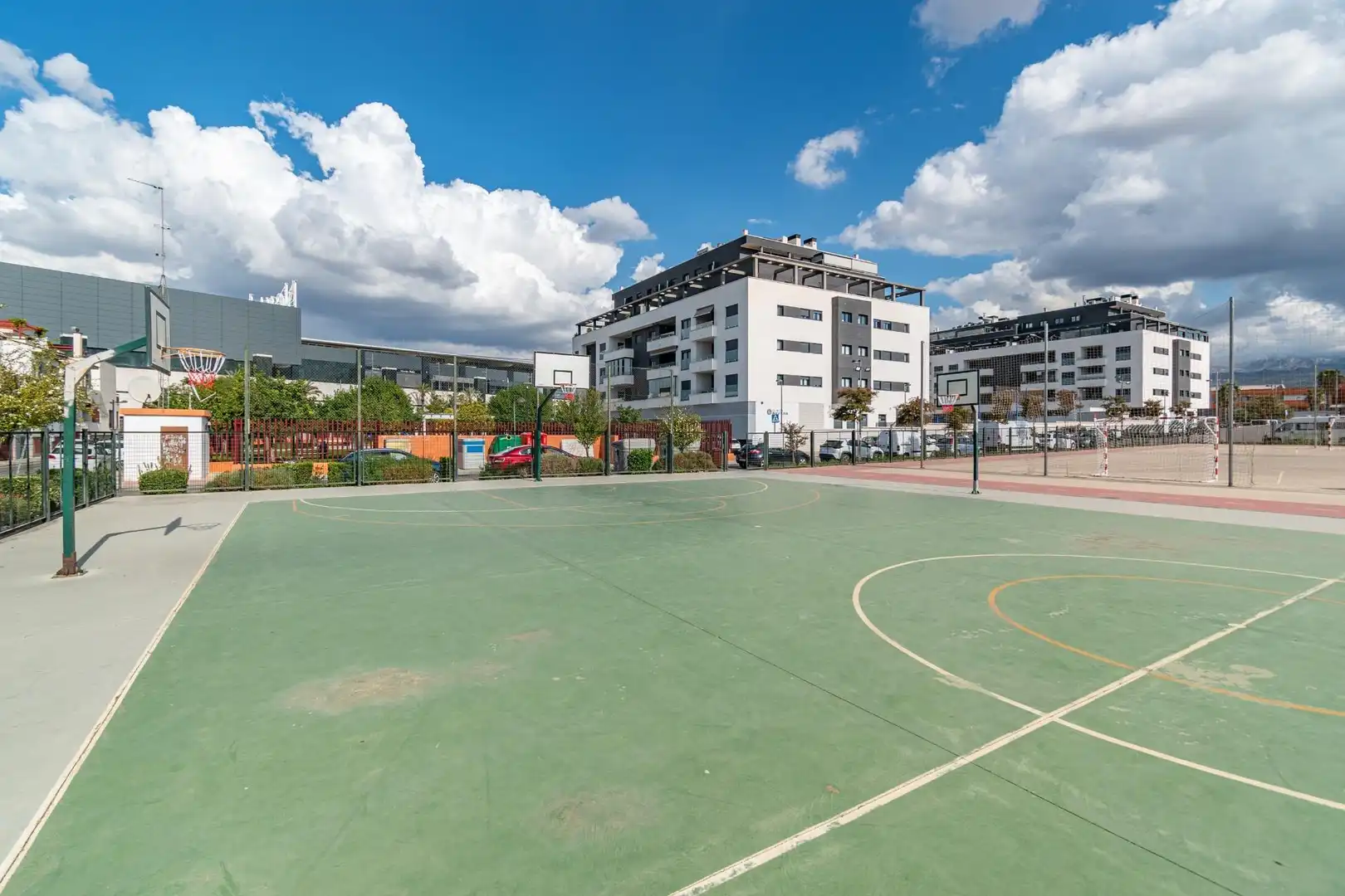 Aparcament de Pis en venda en Armilla amb Calefacció, Terrassa i Traster