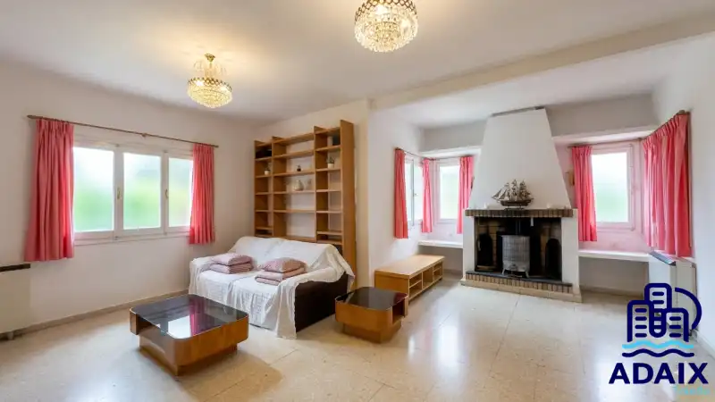 Sala d'estar de Casa o xalet en venda en Bargas amb Calefacció, Terrassa i Moblat
