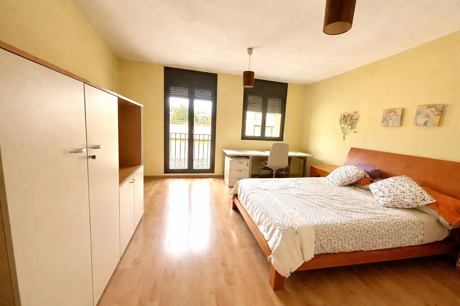 Casa aparellada en venda a Centre - Sant Oleguer, imagen 4