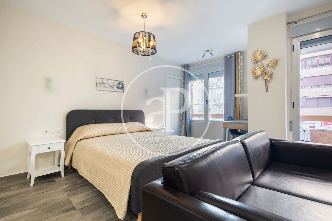 Dormitori de Loft de lloguer en  Valencia Capital amb Aire condicionat, Calefacció i Moblat