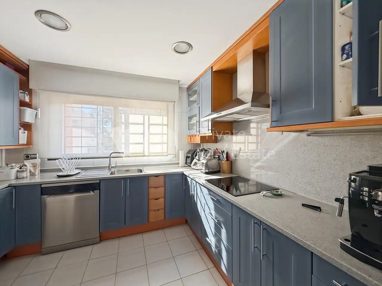 Cocina de Casa adosada en venta en Majadahonda con Aire acondicionado, Calefacción y Jardín privado