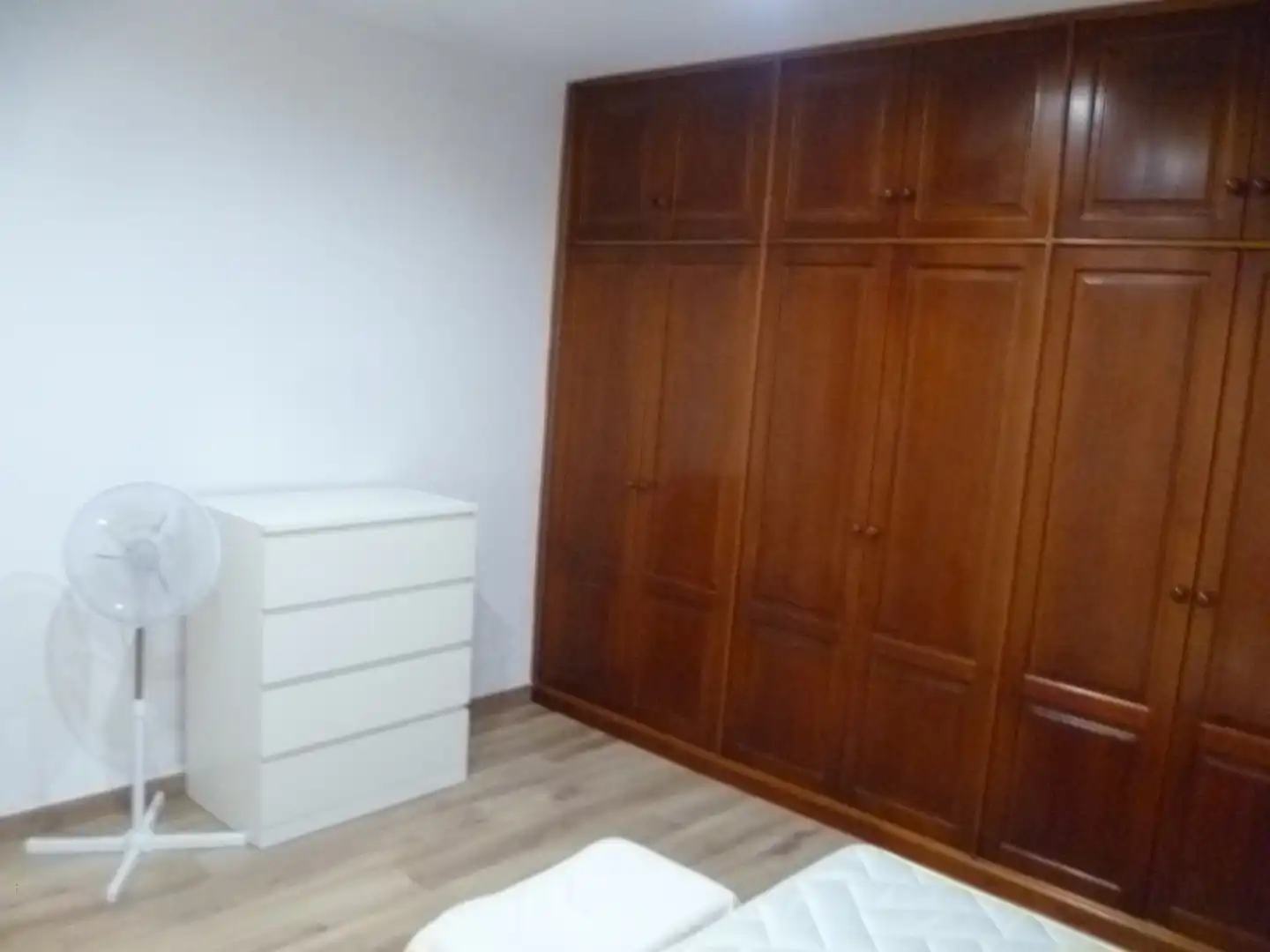 Dormitori de Pis de lloguer en Santa Cruz de Tenerife amb Parquet, Moblat i Forn