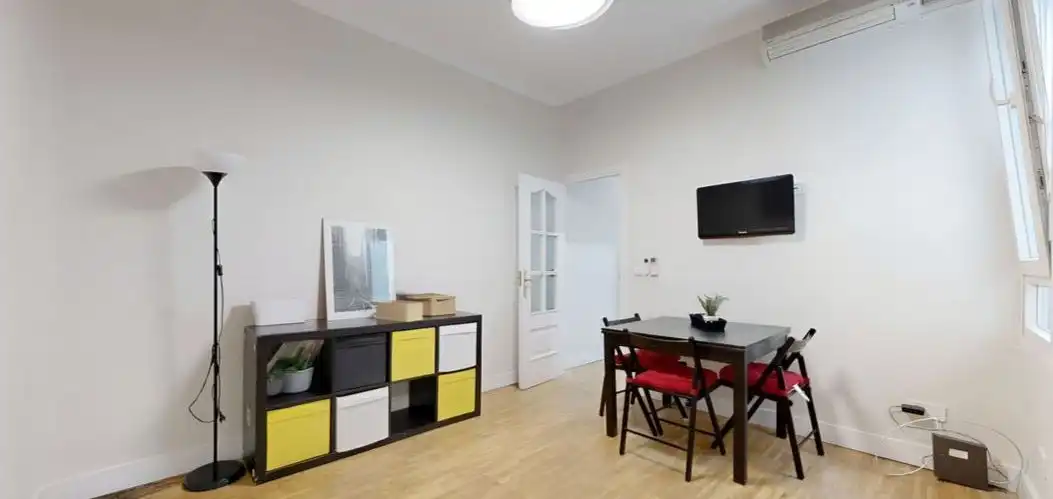 Sala de estar de Piso de alquiler en Madrid con Aire acondicionado, Calefacción y Amueblado