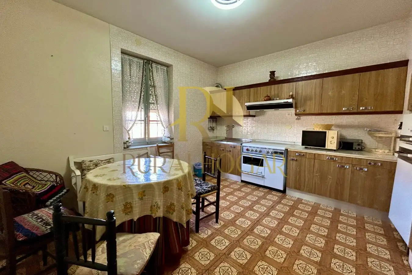 Kitchen of Houses for sale in Villazala  with Storage room