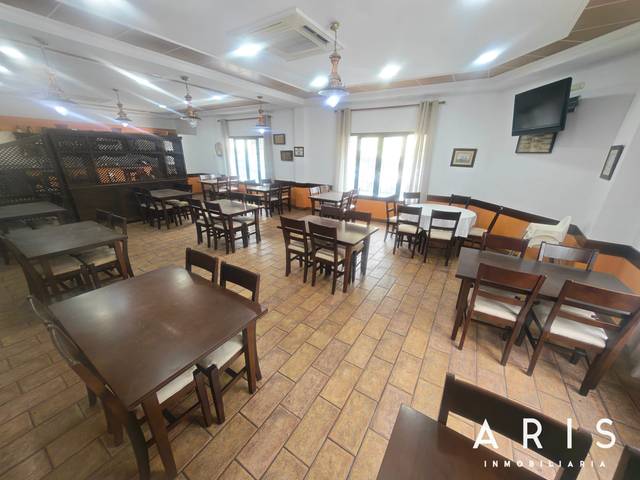 Local comercial en Alquiler en Calle Jovellanos en Centro