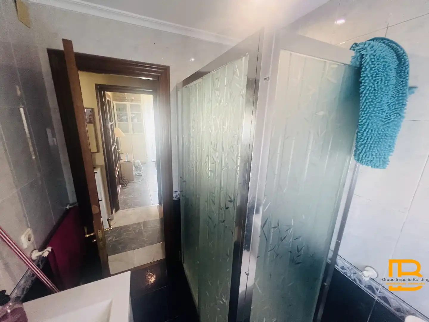 Baño de Piso en venta en Colindres con Calefacción, Terraza y Amueblado