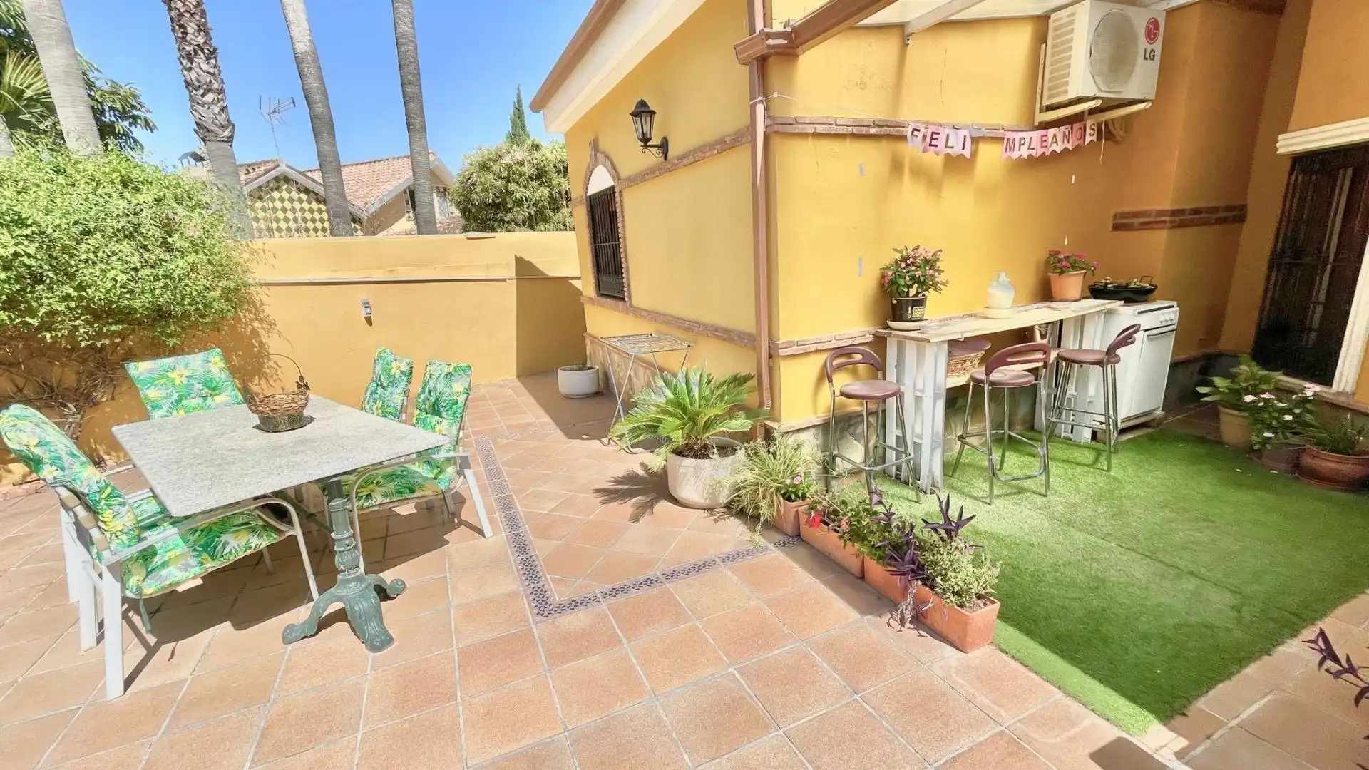 Terrassa de Casa o xalet en venda en Alhaurín de la Torre amb Aire condicionat, Jardí privat i Terrassa