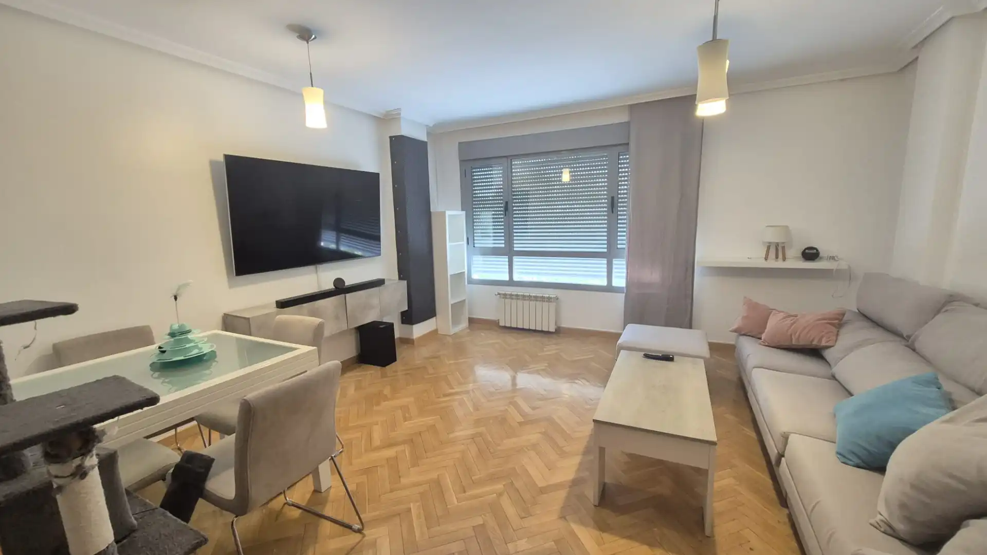 Sala de estar de Piso en venta en Parla con Aire acondicionado, Calefacción y Parquet