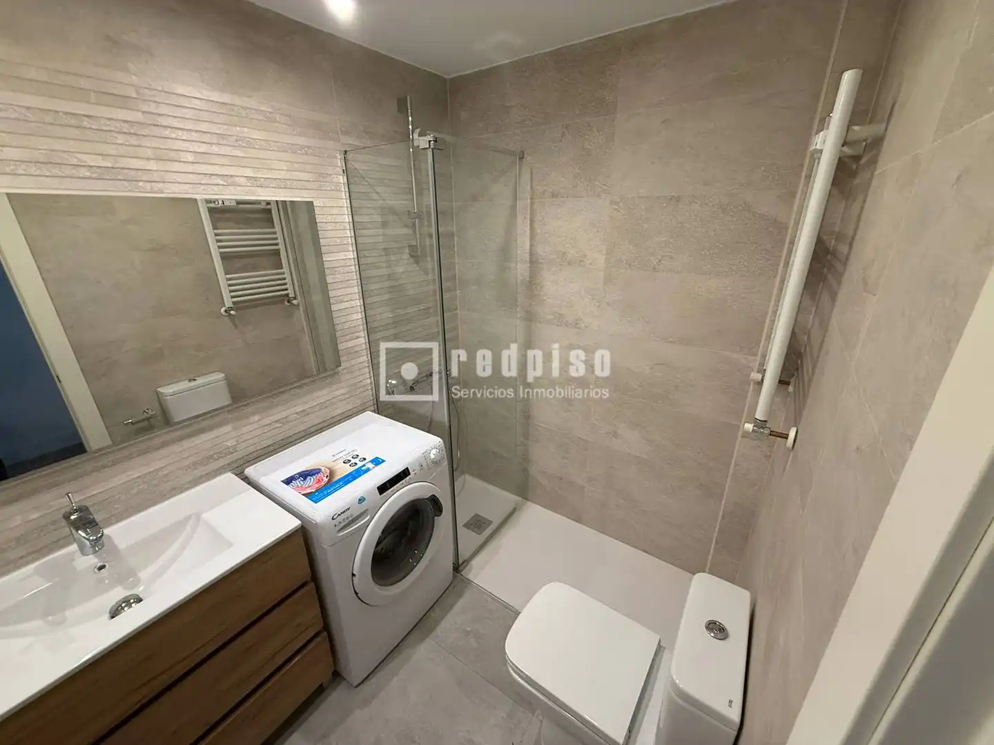 Badezimmer von Loft zur Miete in Madrid mit Klimaanlage