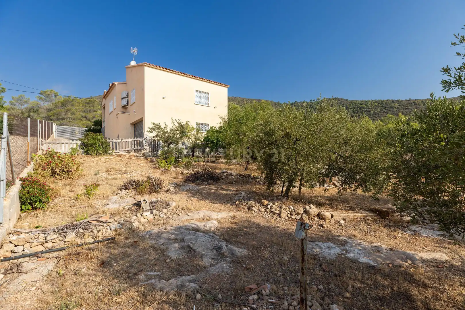 Houses for sale in El Montmell  with Air Conditioner and Private garden