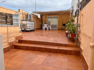 Casa a schiera con balcone in vendita a Cerdanyola