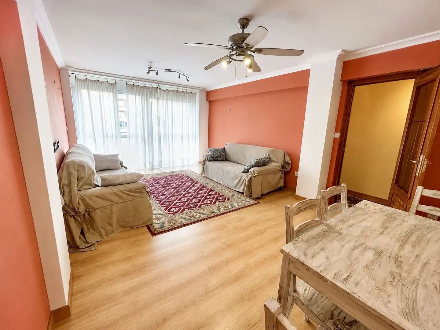 Sala de estar de Piso en venta en Colindres con Calefacción, Amueblado y Balcón