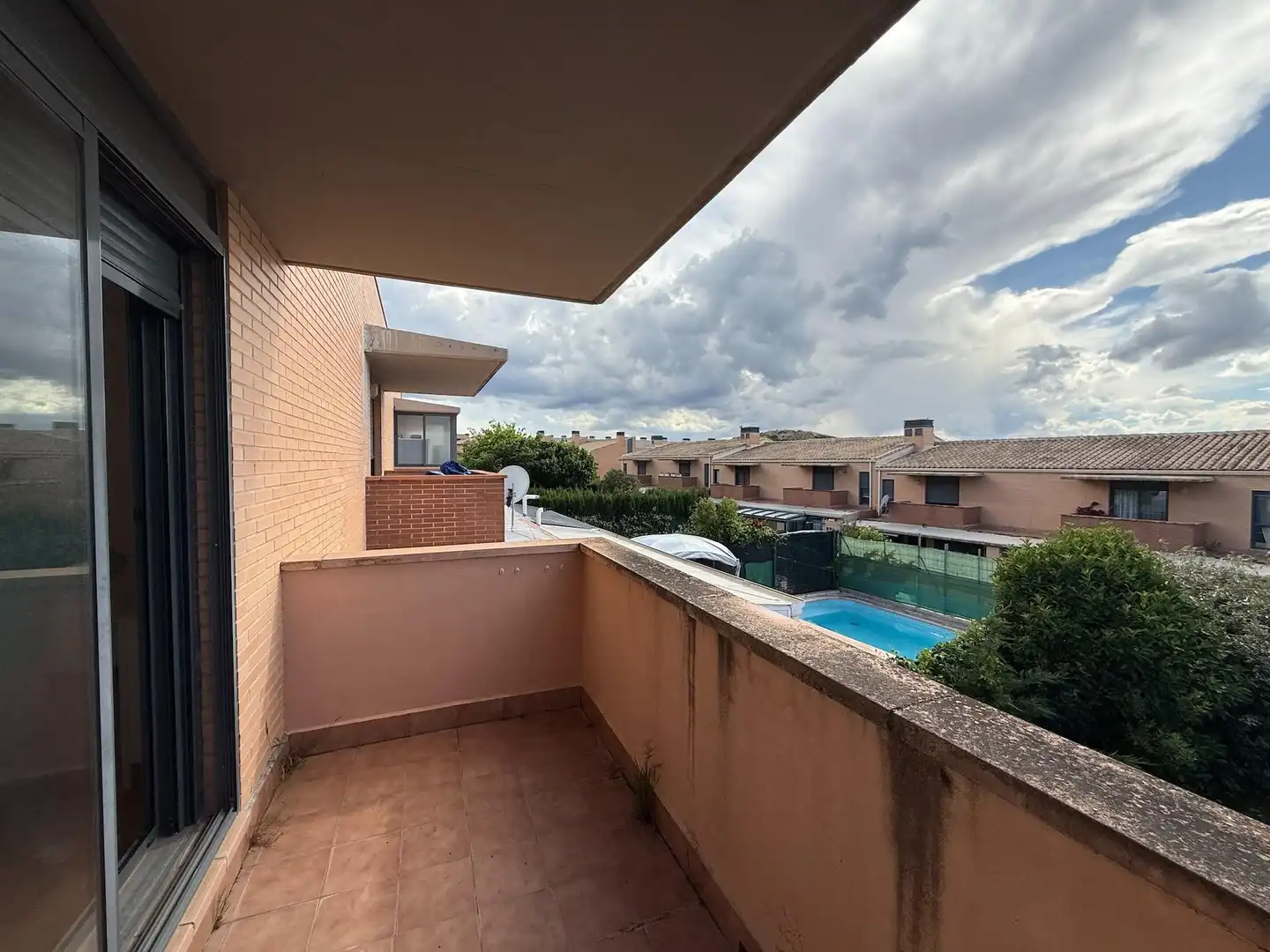Terraza de Casa adosada en venta en Cuarte de Huerva con Aire acondicionado, Calefacción y Jardín privado