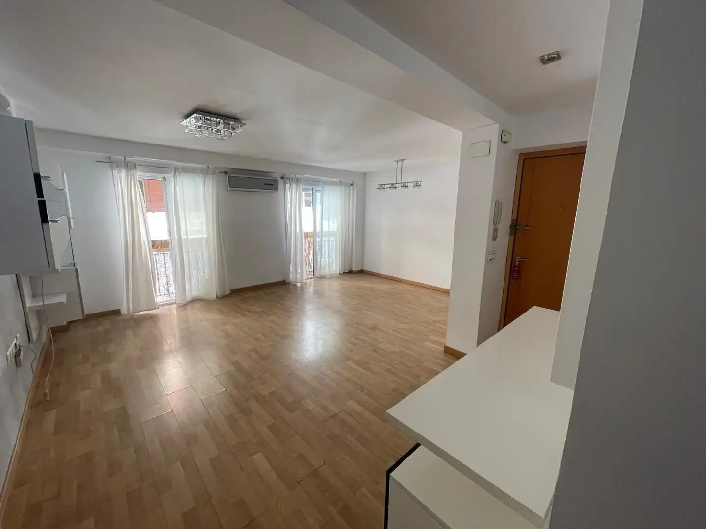 Sala d'estar de Apartament en venda en Alicante / Alacant amb Aire condicionat i Alarma