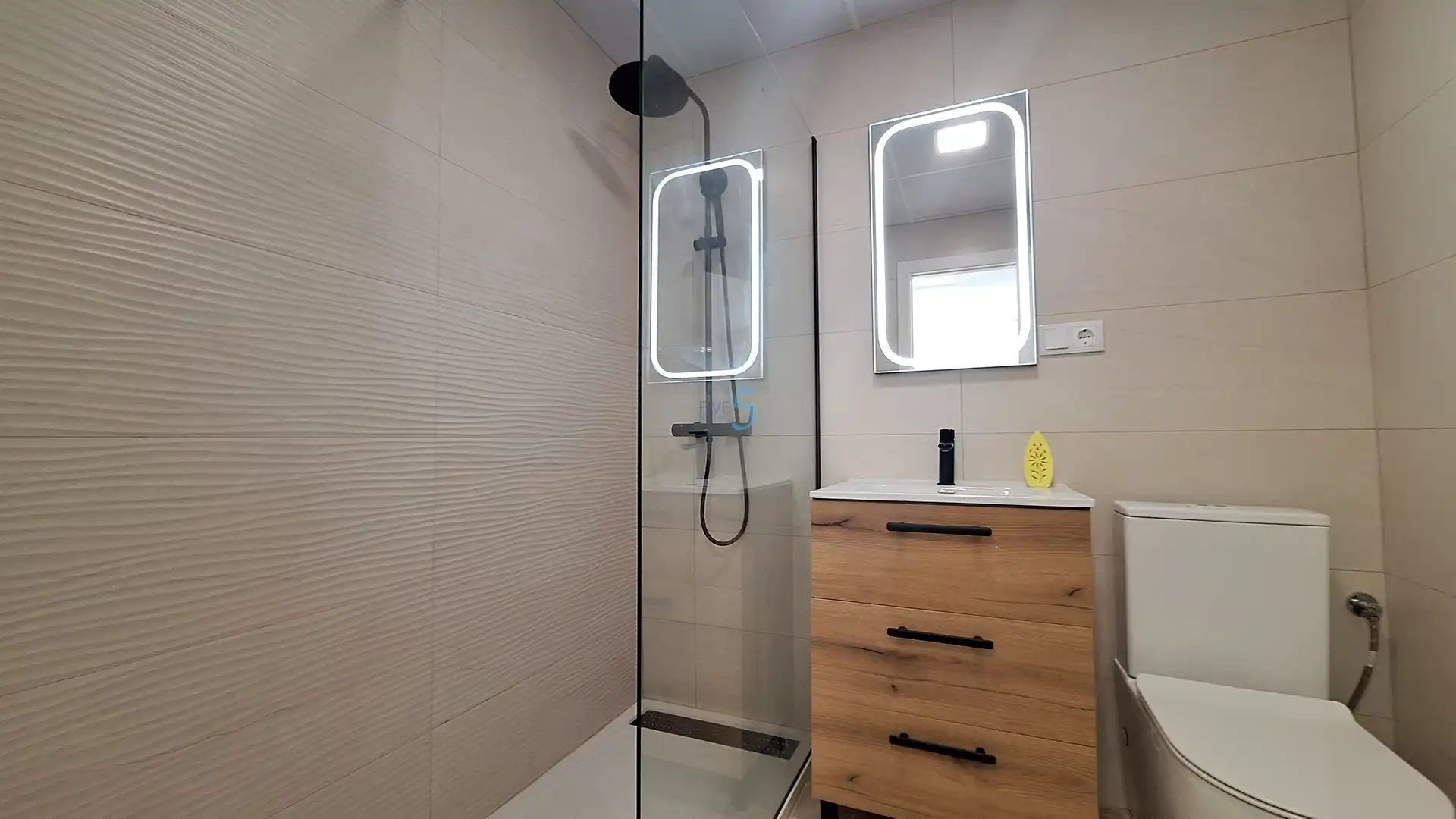 Bungalow with terrace for sale in Zona Carrefour - Urbanizaciones, imagen 5