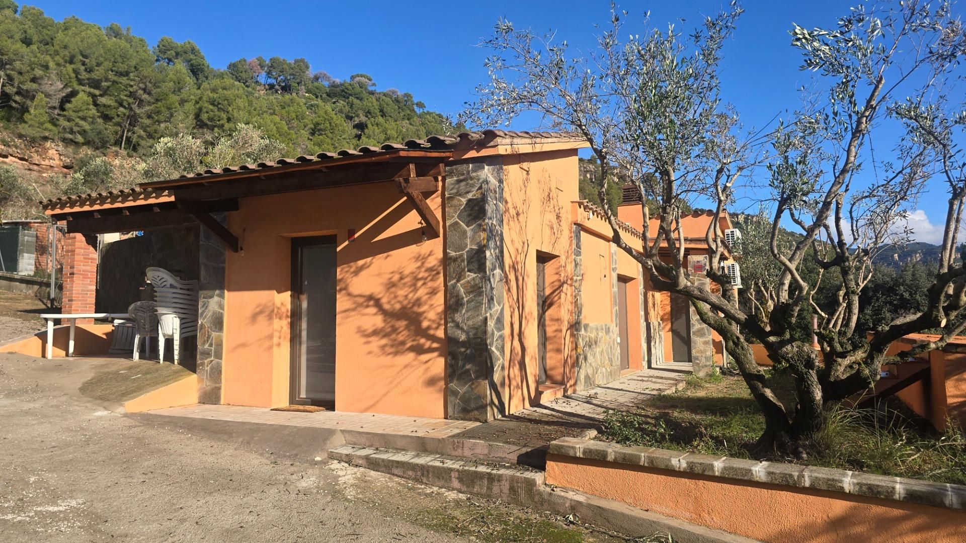 Vista exterior de Casa o xalet en venda en Sant Feliu de Codines amb Aire condicionat, Jardí privat i Terrassa