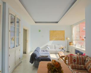 Sala d'estar de Apartament de lloguer en  Sevilla Capital amb Aire condicionat