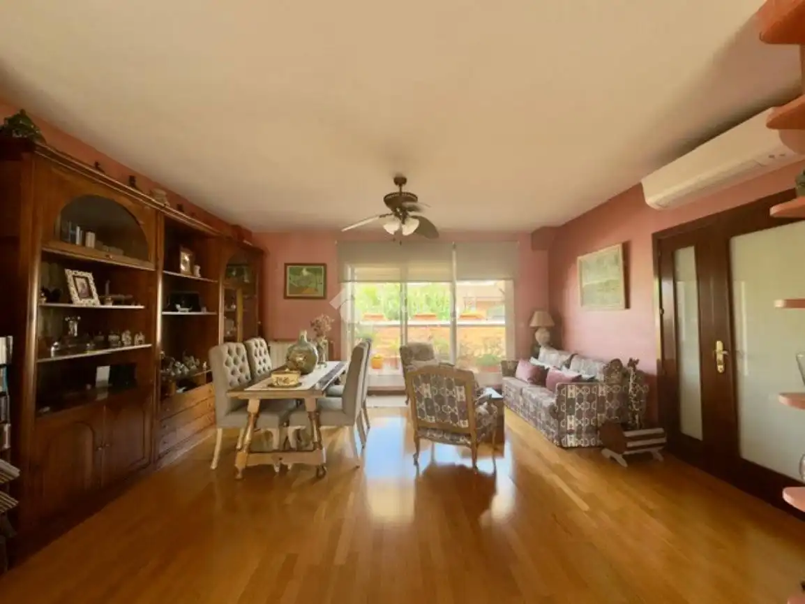 Sala de estar de Piso en venta en Las Rozas de Madrid con Aire acondicionado, Calefacción y Terraza