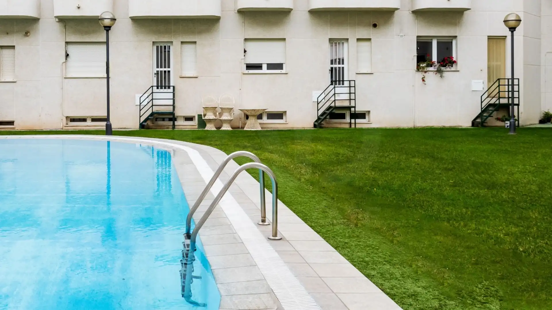 Piscina de Casa adosada en venda en Arnedo amb Calefacció i Piscina