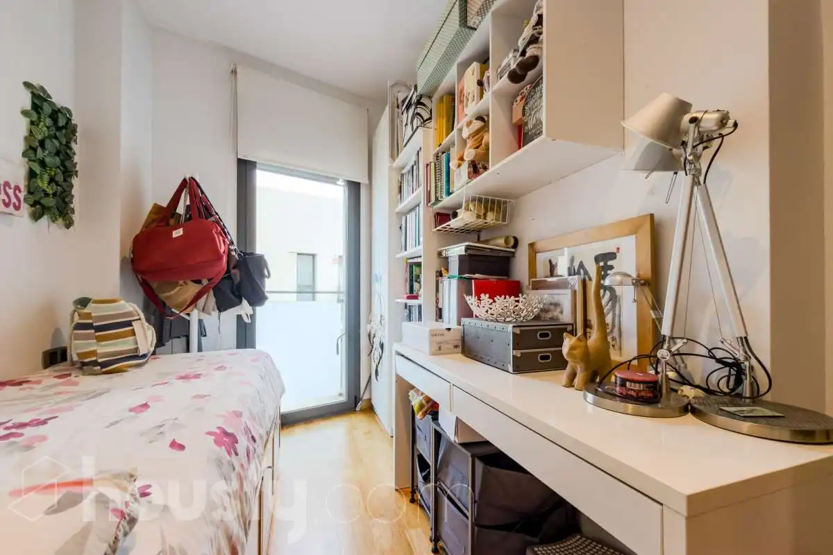 Habitación de Casa o chalet en venta en Barcelona con Aire acondicionado, Calefacción y Jardín privado