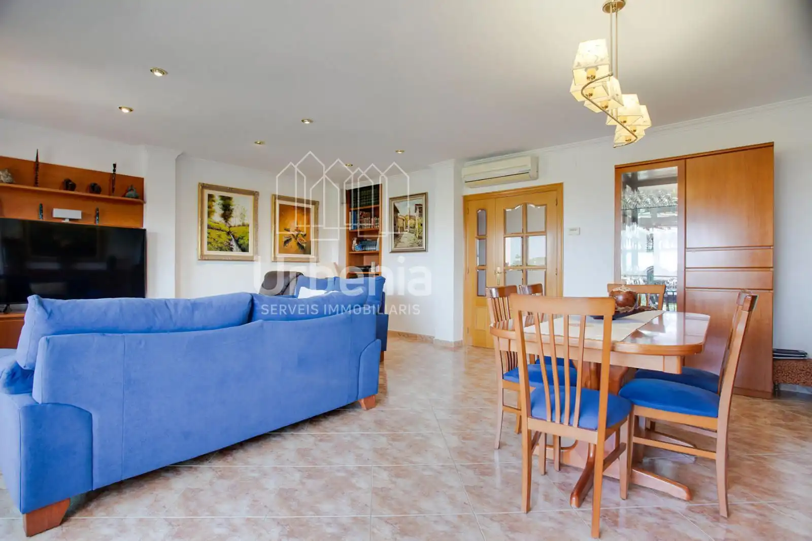 Sala d'estar de Casa o xalet en venda en Pineda de Mar amb Aire condicionat, Calefacció i Terrassa