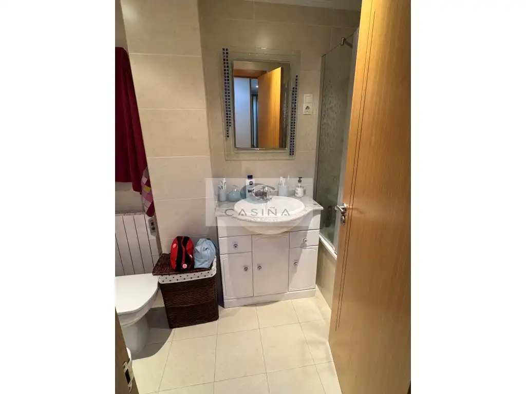 Badezimmer von Wohnung zum Verkauf in Foz