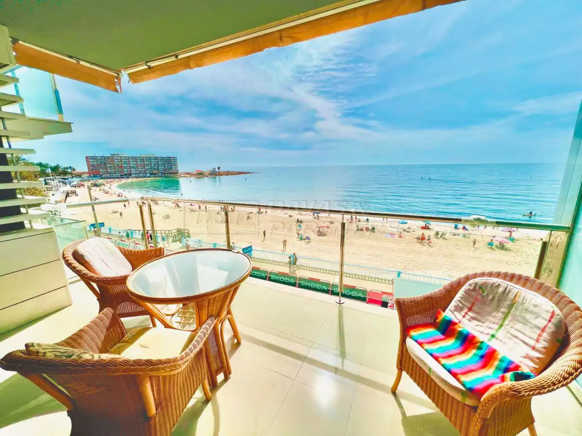 Piso con terraza en venta en Mariano Ruiz Canovas, imagen 3
