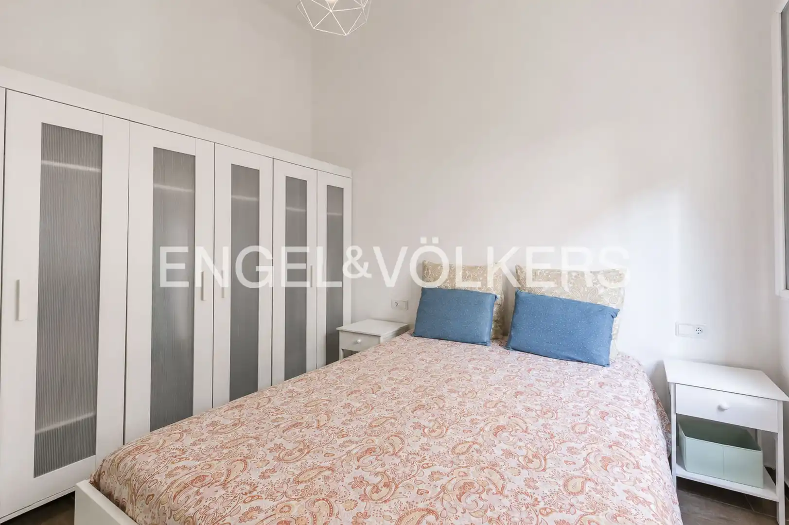 Bedroom of Ground floor for sale in Barcelona  with Heating, Parquet flooring and Terrace
