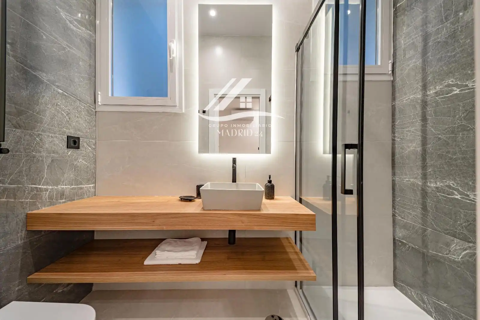 Piso con ascensor en venta en Divino Pastor, imagen 3