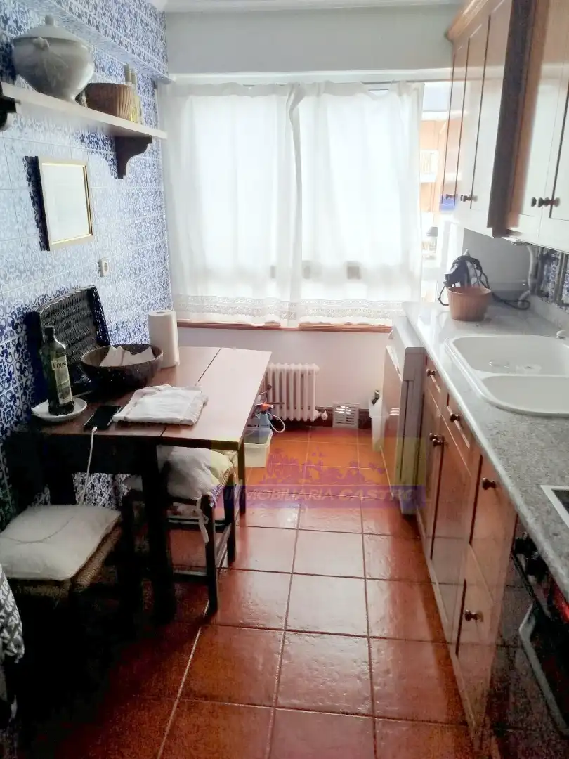Cuina de Pis en venda en Castro-Urdiales amb Calefacció i Terrassa