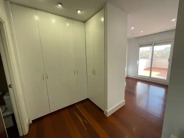 Ático en venta en Cerdanyola del Vallès con Aire acondicionado, Calefacción y Parquet
