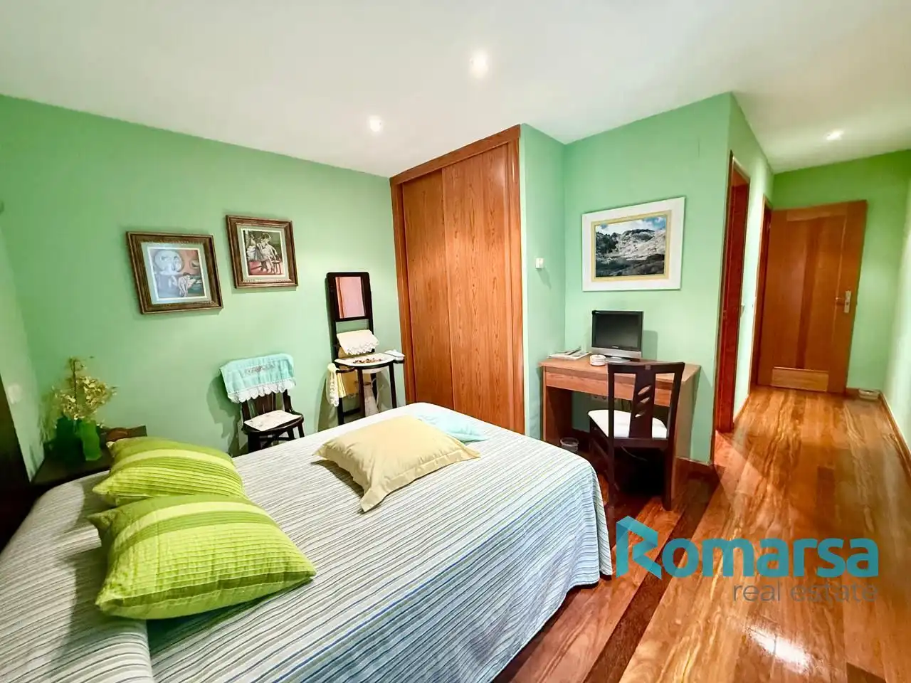 Bedroom of Houses for sale in Bohoyo  with Heating, Parquet flooring and Furnished