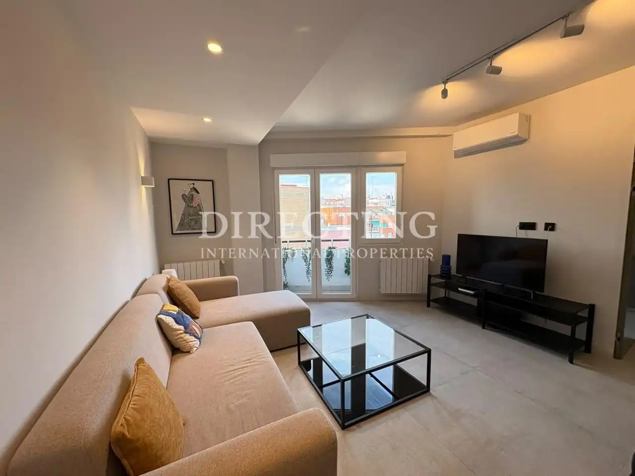 Exterior view of Attic for rent in Barrio de Salamanca