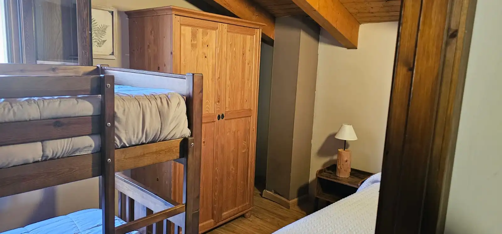Habitación de Dúplex en venta en El Pont de Suert con Calefacción, Parquet y Amueblado