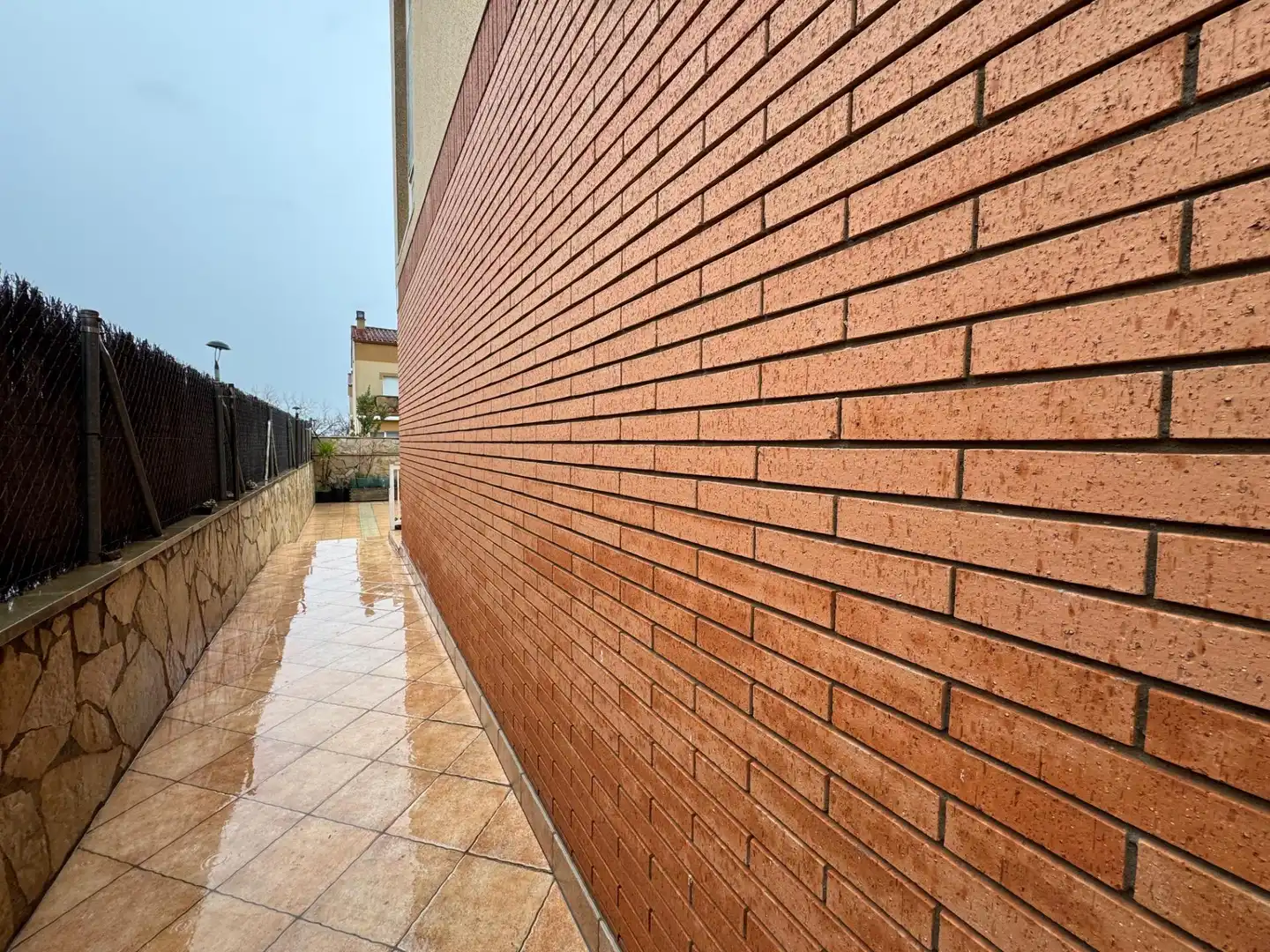 Vista exterior de Casa o xalet en venda en Pira amb Calefacció, Jardí privat i Terrassa