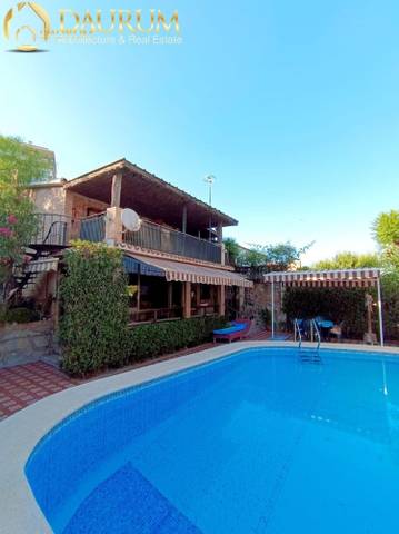 Casa-chalet en Venta en AVENIDA ALBUFERETA en Albufereta