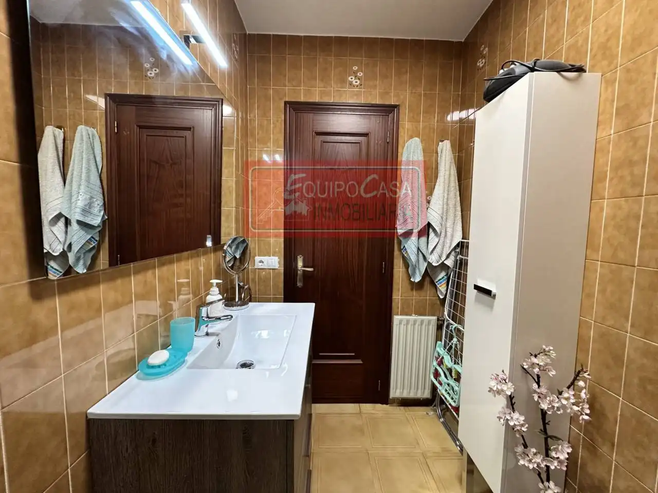 Bathroom of Apartments for rent in Lugo  with Heating, Parquet flooring and Furnished