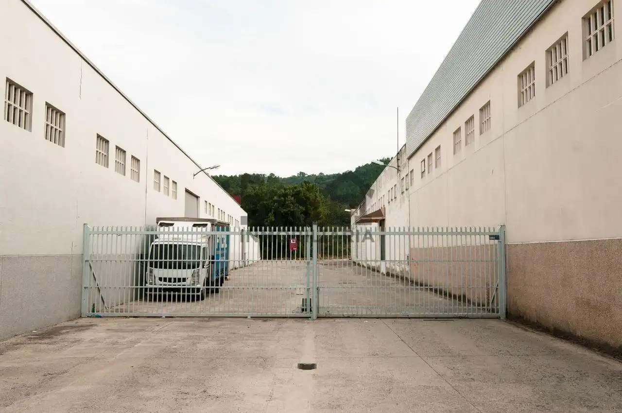 Außenansicht von Fabrikhallen zur Miete in Ourense Capital 