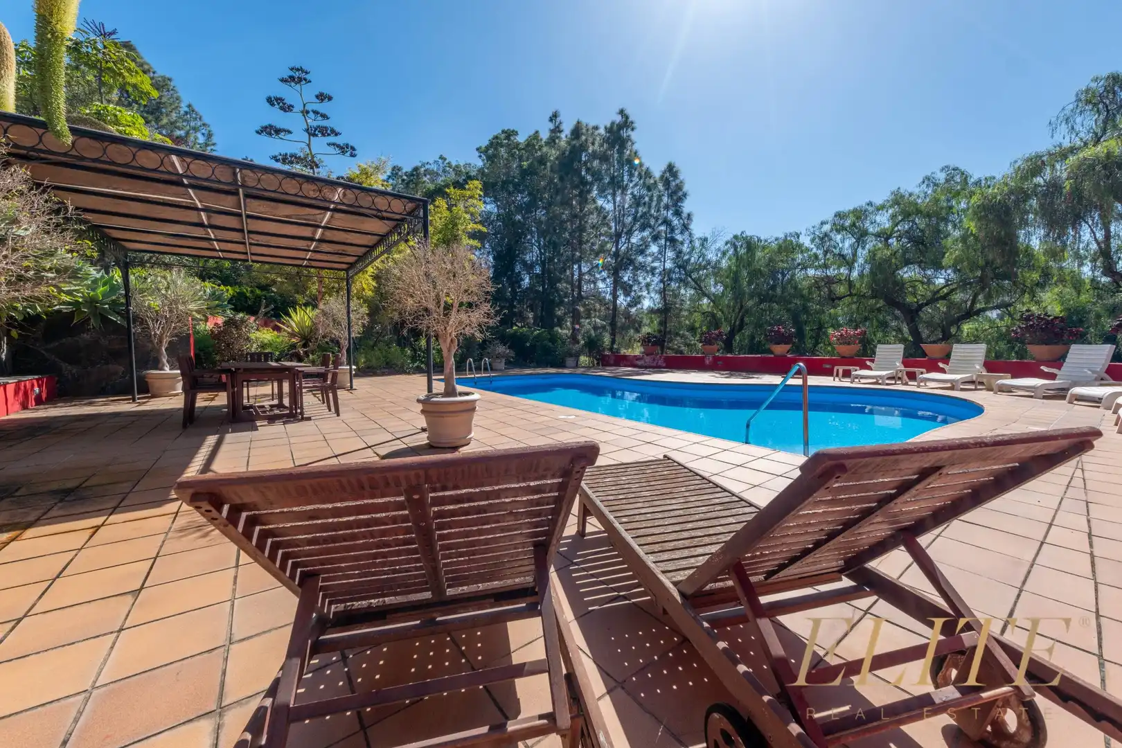 Swimming pool of Country homes for sale in Santa Brígida  with Air Conditioner, Heating and Private garden