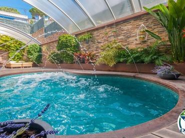 Casa con piscina in vendita a DE PAU CASALS 60