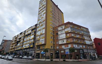 Vista exterior de Pis en venda en Avilés