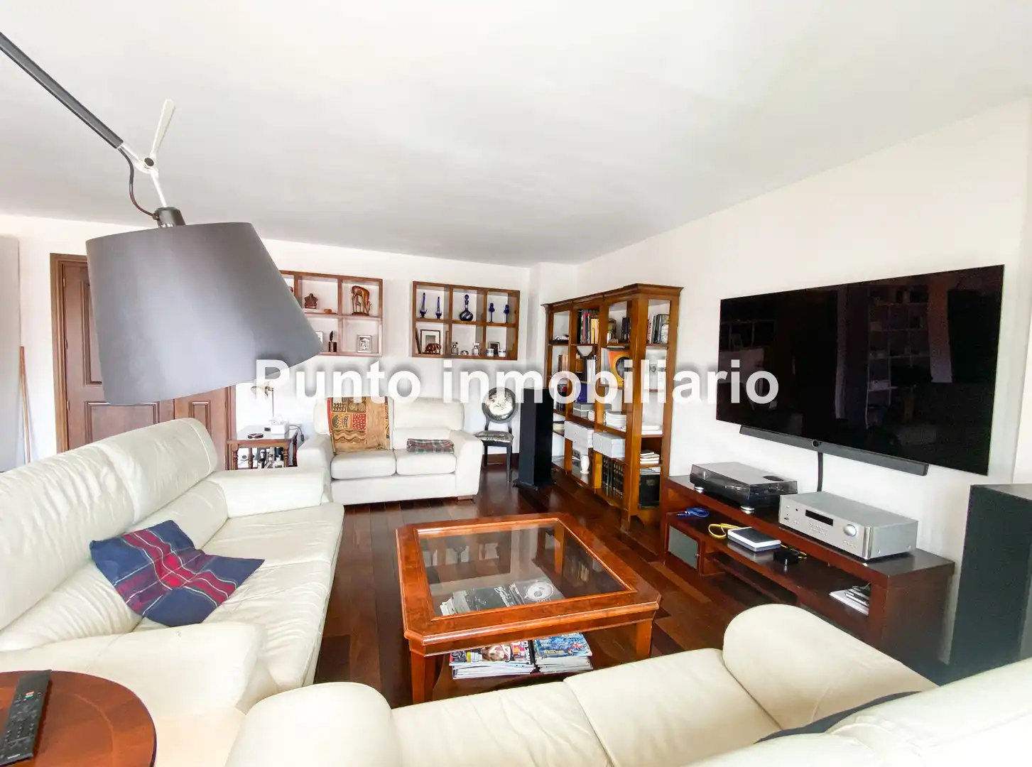 Sala de estar de Piso en venta en Valladolid con Aire acondicionado, Calefacción y Parquet
