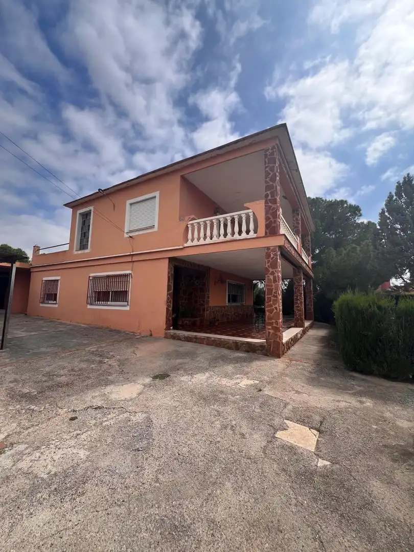 Vista exterior de Casa o chalet en venta en Llíria con Jardín privado, Terraza y Trastero